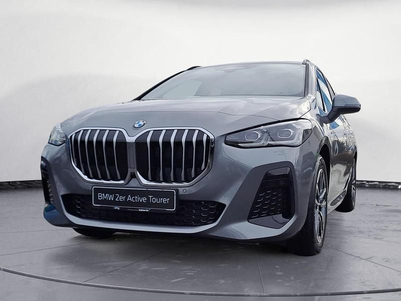 Neu BMW 220 Active Tourer 163 PS (119 kW) 2026 Grau Van / Kleinbus