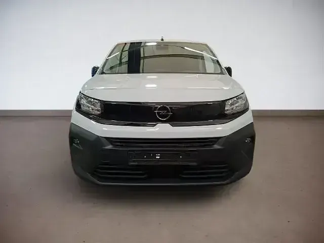 Gebraucht Opel Combo 131 PS (96 kW) 2025 Kaolin weiß Van / Kleinbus