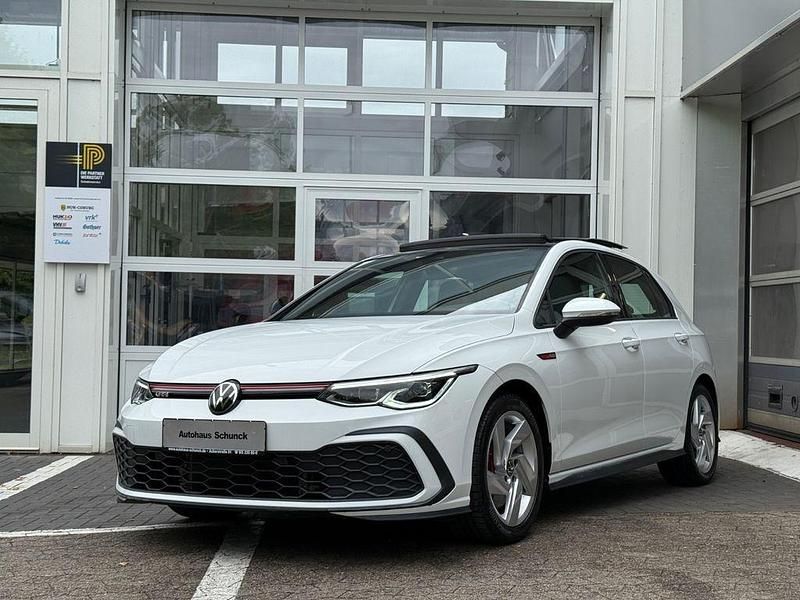 Weiß Gebraucht 2022 VW Golf VIII GTI Limousine | 24.990 € (Fairer Preis) - Bild 1/4