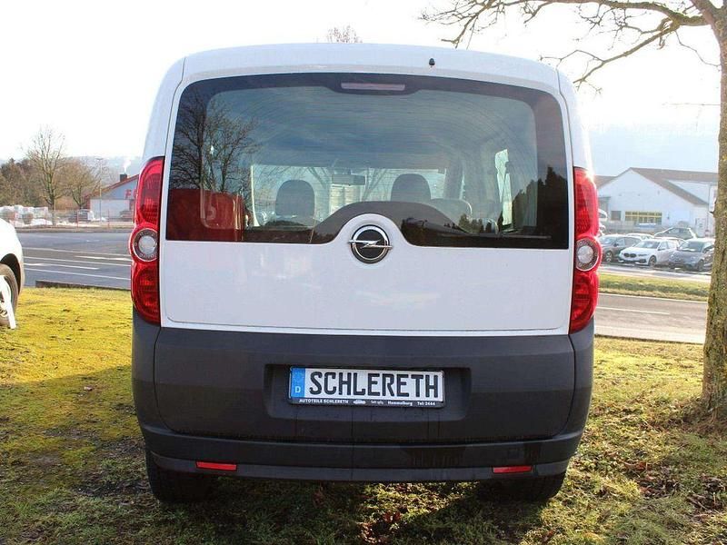 Gebraucht Opel Combo 95 PS (69 kW) 2015 Weiß Van / Kleinbus