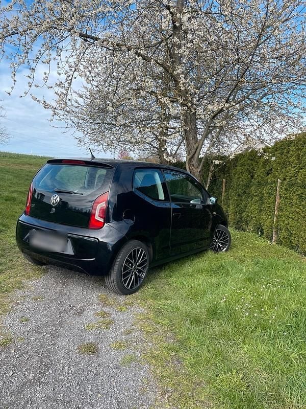 Usata VW up! 75 CV (55 kW) 2011 Nero Utilitaria