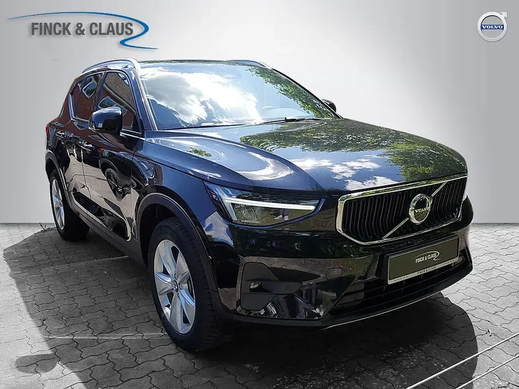 Gebraucht Volvo XC40 Core 163 PS (119 kW) 2024 Schwarz SUV