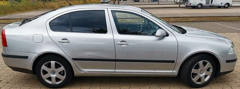 Gebraucht Skoda Octavia Classic 105 PS (77 kW) 2006 Silber Limousine