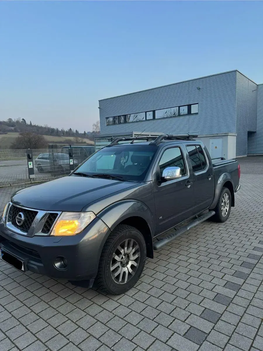 Gebraucht Nissan Navara 231 PS (169 kW) 2012 Grau Pickup
