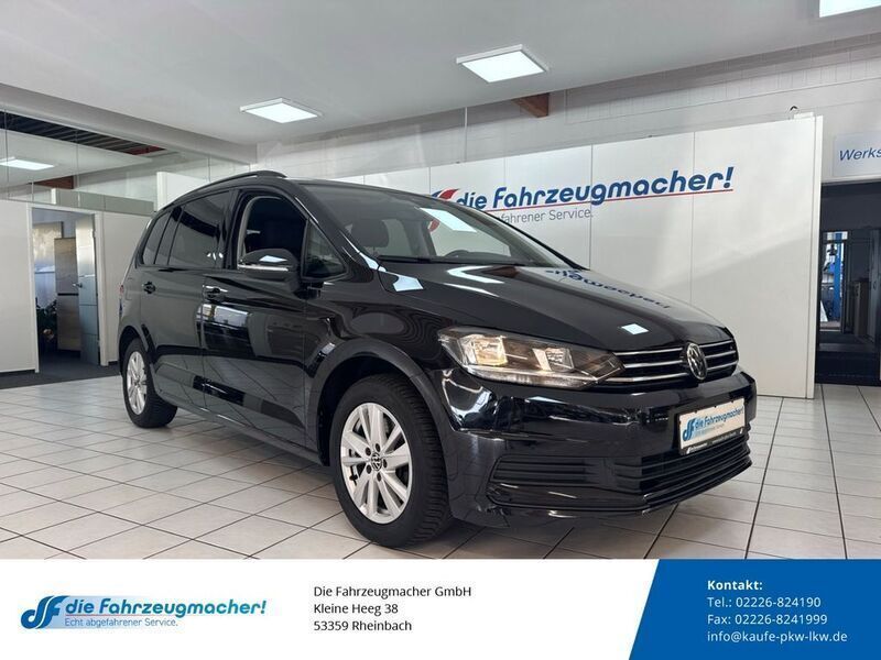 Schwarz Gebraucht 2023 VW Touran Comfortline Van / Kleinbus | 23.988 € (Fairer Preis) - Bild 1/4