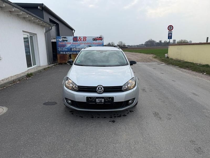 Gebraucht VW Golf VI Match 140 PS (102 kW) 2012 Silber Kleinwagen
