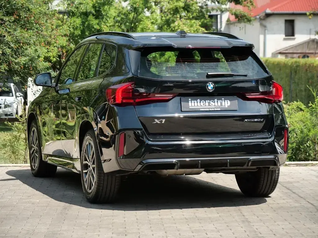 Gebraucht BMW X1 M Sport 163 PS (119 kW) 2026 Schwarz SUV