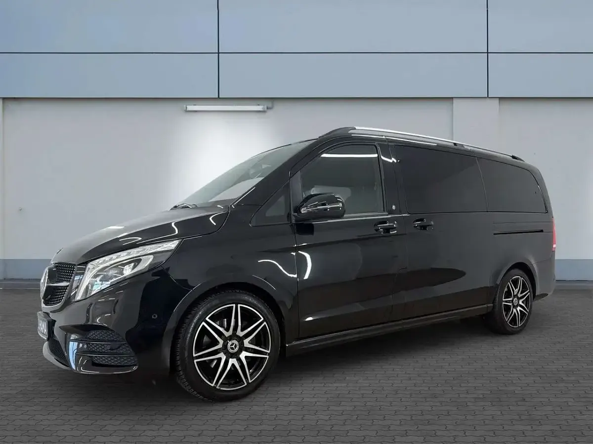 Gebraucht Mercedes V300 AMG line 239 PS (175 kW) 2021 Schwarz Van / Kleinbus