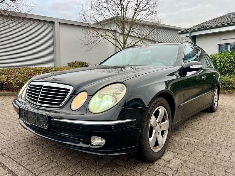 Gebraucht Mercedes E240 Avantgarde 177 PS (130 kW) 2003 Schwarz Kombi