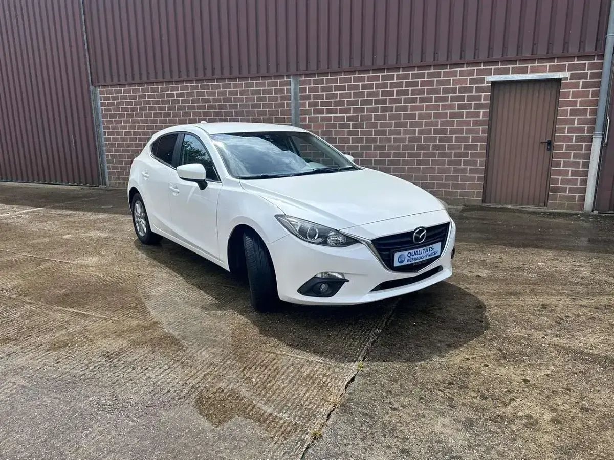 Usata Mazda 3 Center-Line 120 CV (88 kW) 2014 Bianco Utilitaria