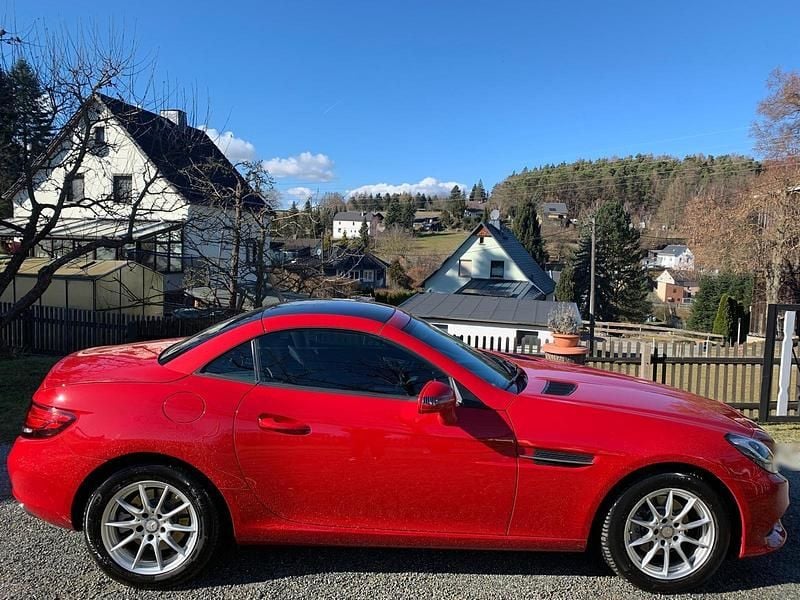 Gebraucht Mercedes SLC180 156 PS (114 kW) 2016 Rot Cabrio