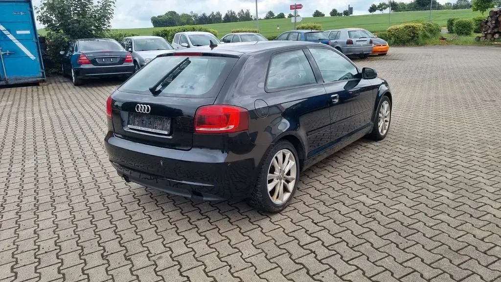 Gebraucht Audi A3 Ambition 140 PS (102 kW) 2012 Schwarz Kleinwagen