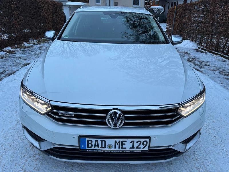 Gebraucht VW Passat Alltrack 190 PS (139 kW) 2017 Weiß Kombi