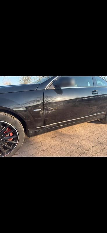 Gebraucht Mercedes C250 205 PS (150 kW) 2012 Schwarz Coupé