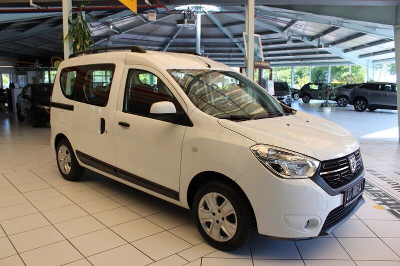 Gebraucht Dacia Dokker Comfort 102 PS (75 kW) 2018 Weiß Van / Kleinbus