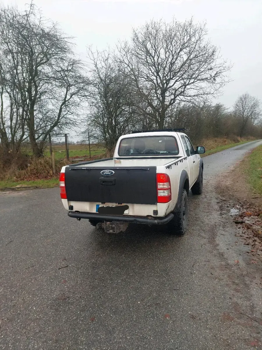 Gebraucht Ford Ranger 143 PS (105 kW) 2007 Weiß Pickup