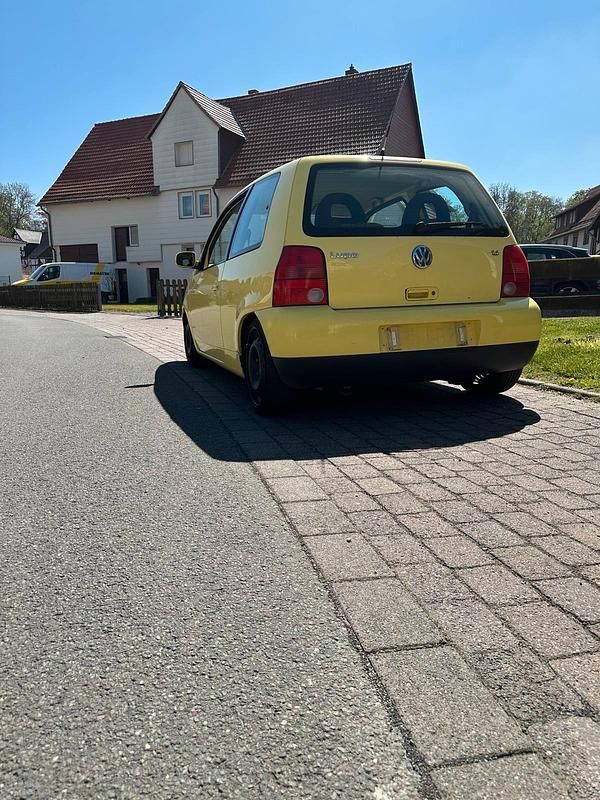 Second-hand VW Lupo 74 CP (54 kW) 2000 Galben Hatchback