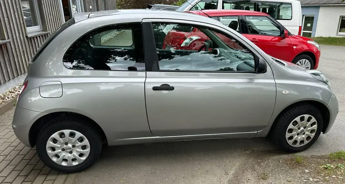 Gebraucht Nissan Micra 65 PS (47 kW) 2009 Silber Limousine