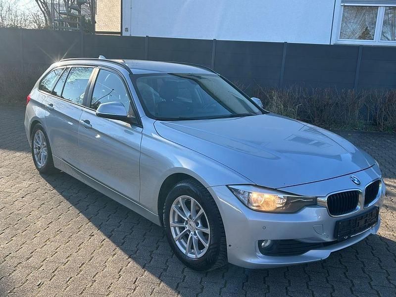 Gebraucht BMW 320 Comfort Edition 184 PS (135 kW) 2012 Silber Kombi