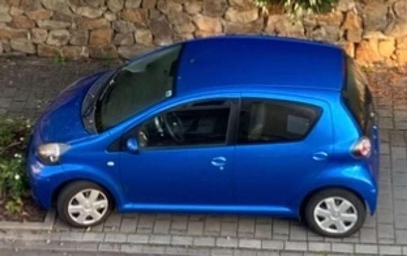 Blau Gebraucht 2012 Toyota Aygo Cool Kleinwagen | 3.450 € (Guter Preis) - Bild 1/1