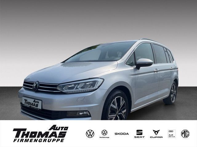 Silber Gebraucht 2023 VW Touran Highline Van / Kleinbus | 36.880 € (Fairer Preis) - Bild 1/3