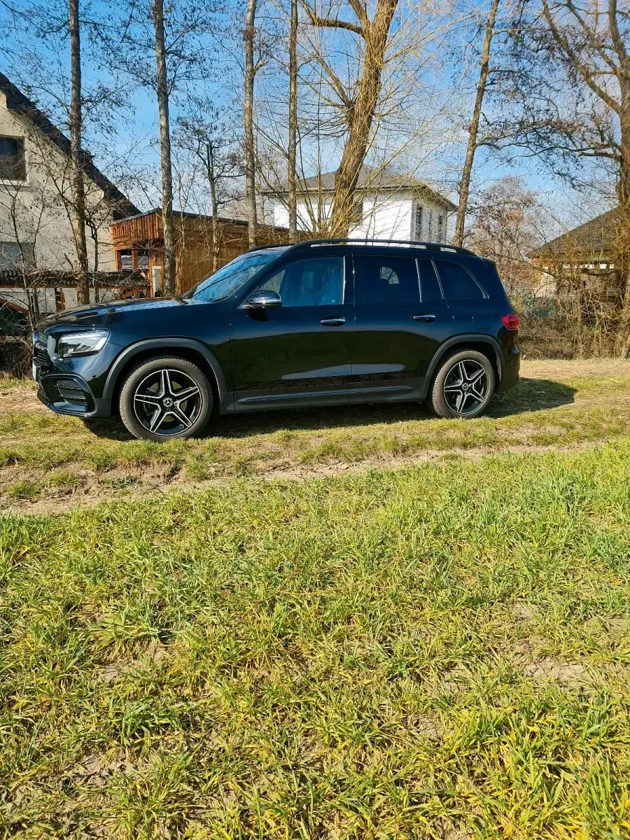 Gebraucht Mercedes GLB200 150 PS (110 kW) 2024 Schwarz SUV