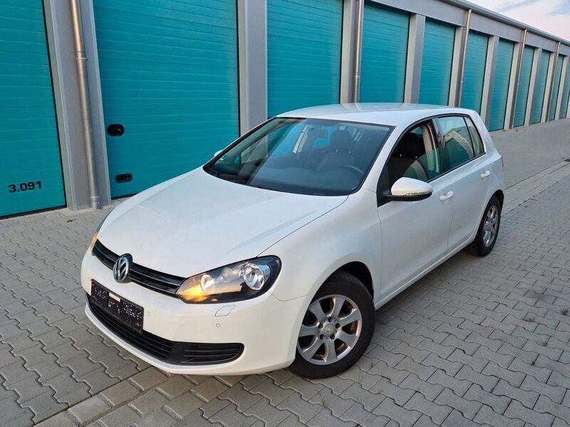 Weiß Gebraucht 2009 VW Golf VI Comfortline Limousine | 4.999 € (Superpreis) - Bild 1/4