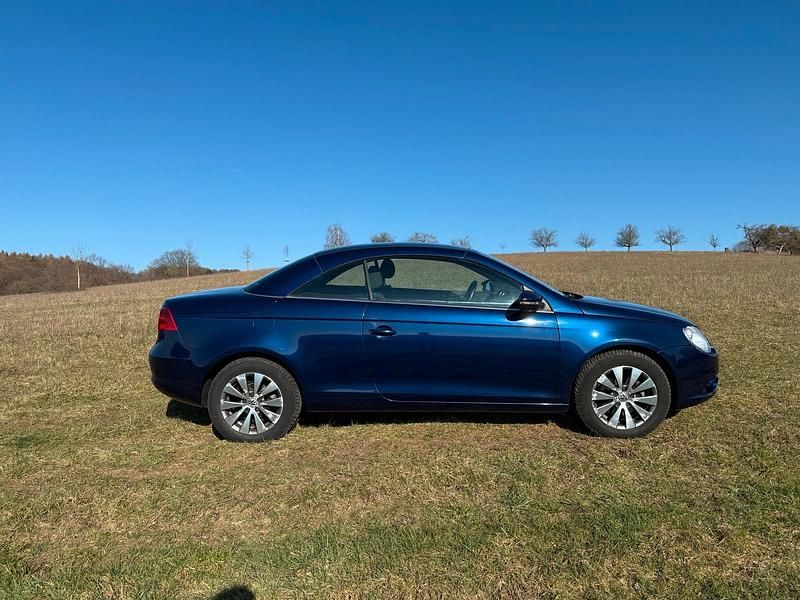 Gebraucht VW Eos 122 PS (89 kW) 2009 Blau Cabrio