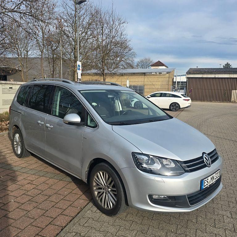 Gebraucht VW Sharan 140 PS (102 kW) 2016 Silber Van / Kleinbus