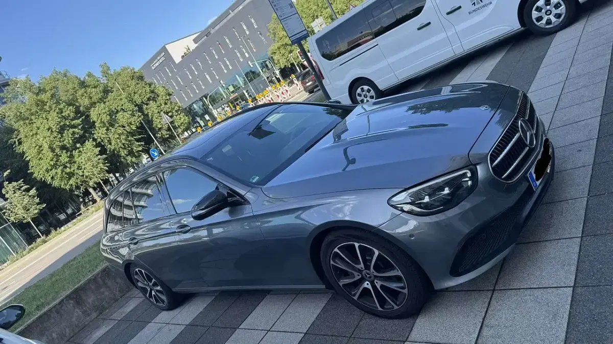Gebraucht Mercedes E300 258 PS (189 kW) 2020 Grau Kombi