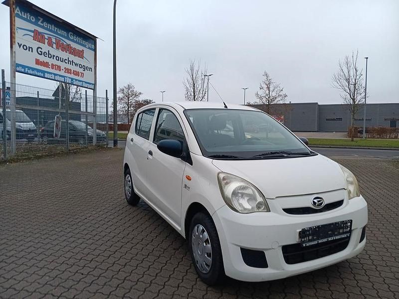 Weiß Gebraucht 2011 Daihatsu Cuore Plus Kleinwagen | 1.950 € (Fairer Preis) - Bild 1/4