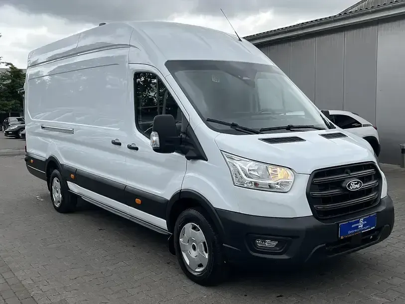 Gebraucht Ford Transit Trend 131 PS (96 kW) 2025 Weiß Van