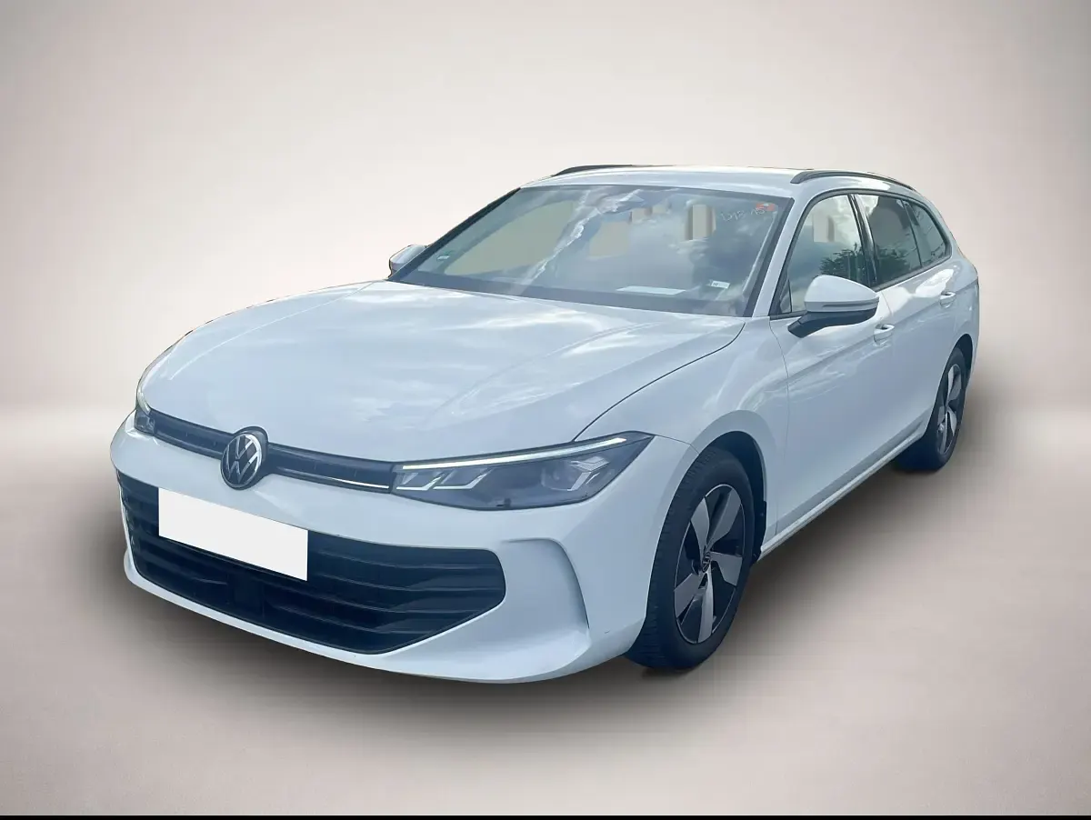 Gebraucht VW Passat 150 PS (110 kW) 2025 Kombi