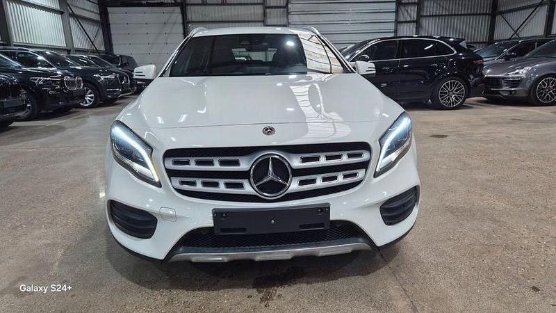 Gebraucht Mercedes GLA180 122 PS (89 kW) 2018 Weiß SUV
