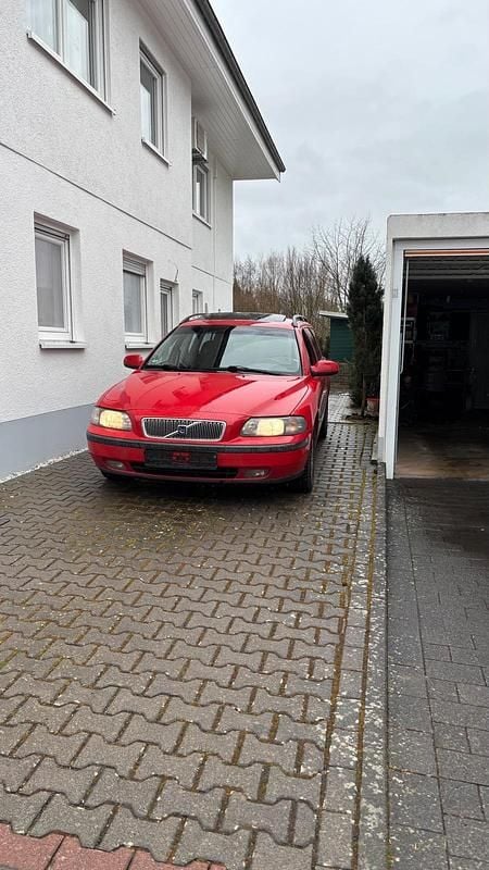 Gebraucht Volvo V70 140 PS (102 kW) 2000 Rot Kombi