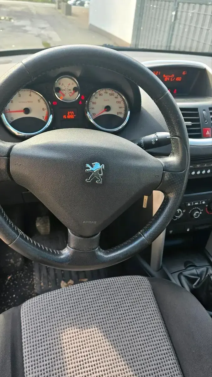 Gebraucht Peugeot 207 95 PS (69 kW) 2009 Grau Kombi