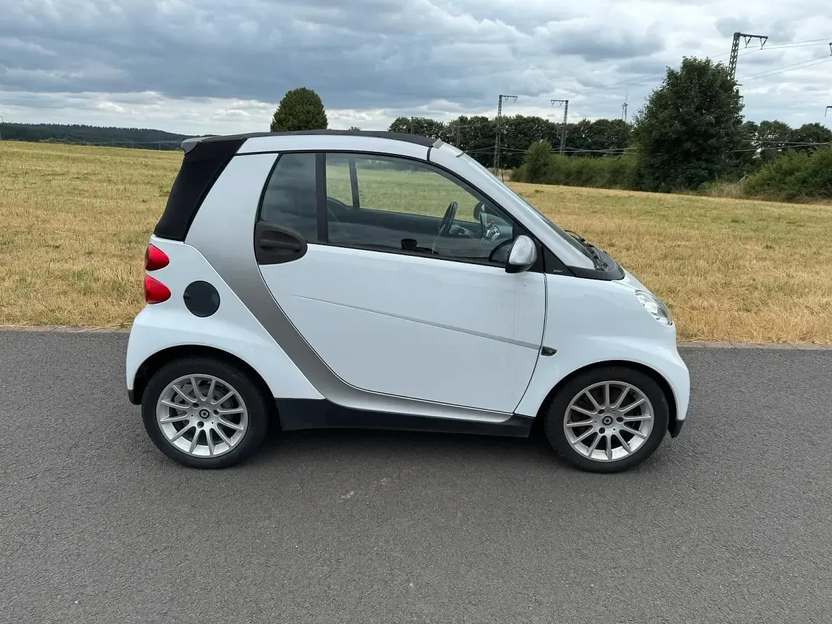 Gebraucht Smart ForTwo Cabrio 70 PS (51 kW) 2008 Weiß Cabrio