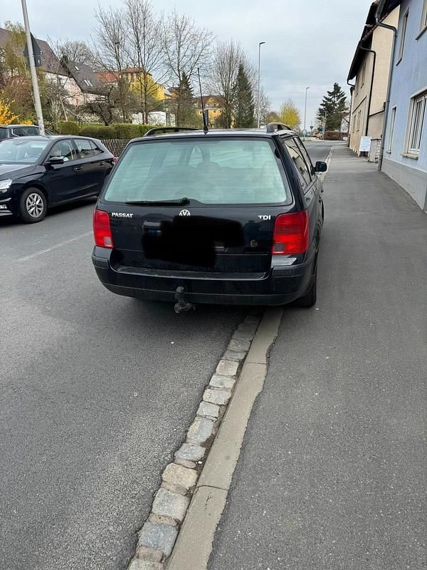 Gebraucht VW Passat 115 PS (84 kW) 2000 Schwarz Kombi