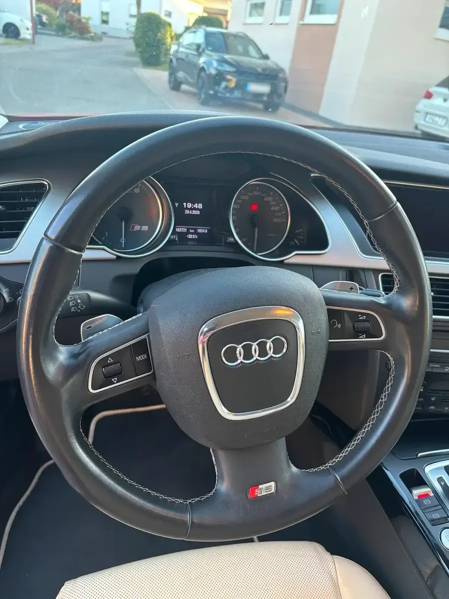 Gebraucht Audi S5 Cabriolet Comfort 354 PS (260 kW) 2010 Rot Coupé