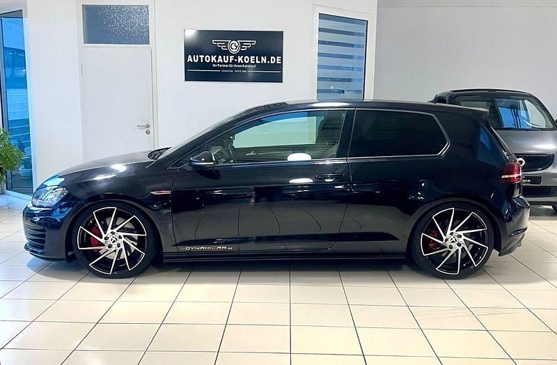 Schwarz Gebraucht 2014 VW Golf VII GTI Limousine | 17.990 € (Fairer Preis) - Bild 1/4