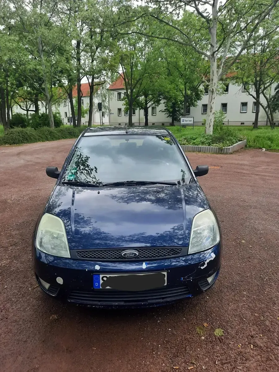 Usata Ford Fiesta 68 CV (50 kW) 2003 Blu Utilitaria