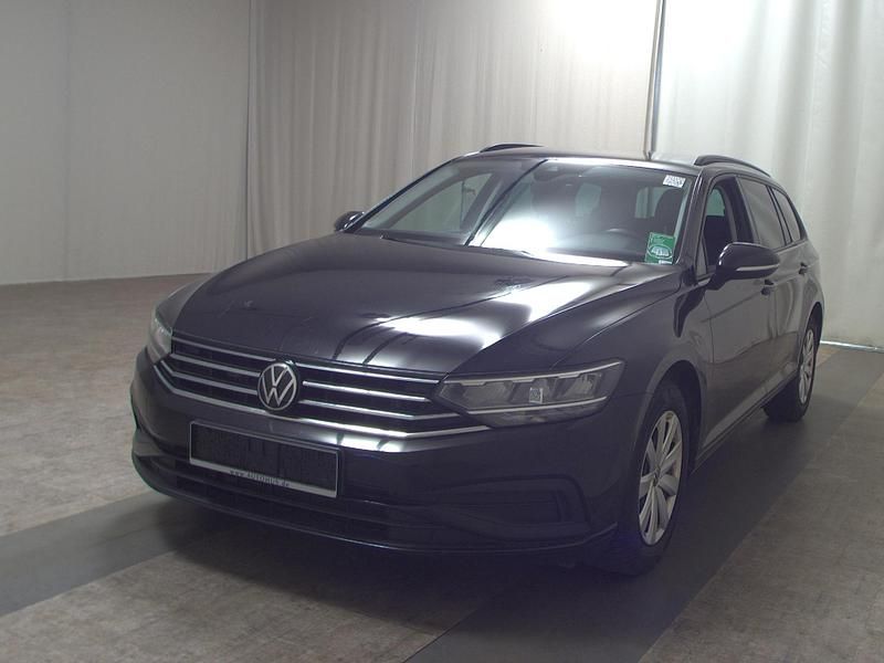 Gebraucht VW Passat 150 PS (110 kW) 2021 Schwarz Kombi