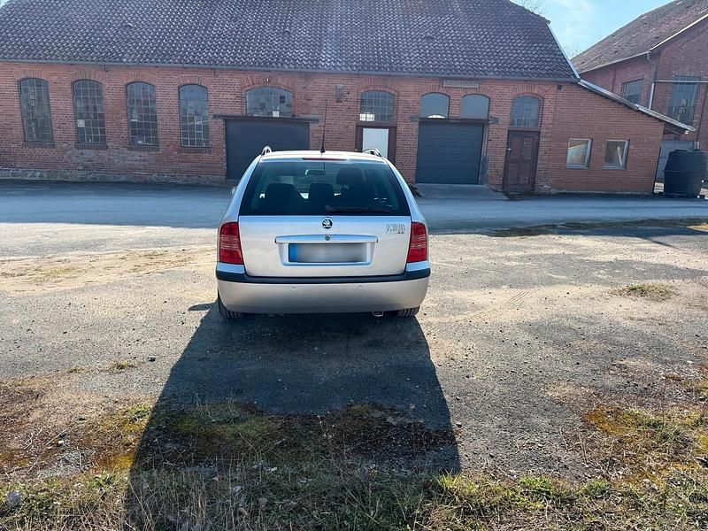 Gebraucht Skoda Octavia 115 PS (84 kW) 2003 Silber Kombi