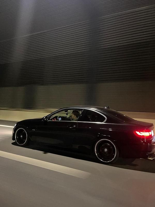 Gebraucht BMW 325 218 PS (160 kW) 2007 Schwarz Coupé