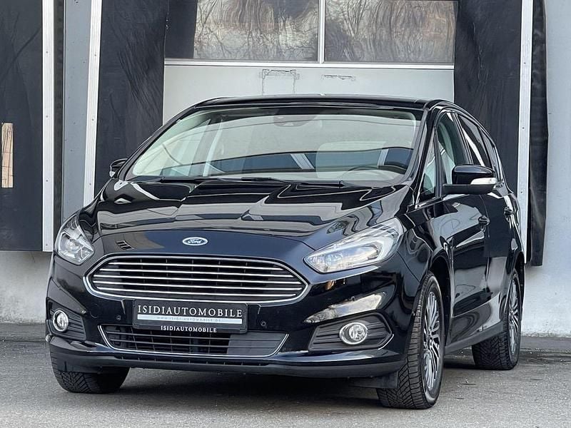 Schwarz Gebraucht 2019 Ford S-MAX Titanium Van / Kleinbus | 20.480 € (Guter Preis) - Bild 1/4