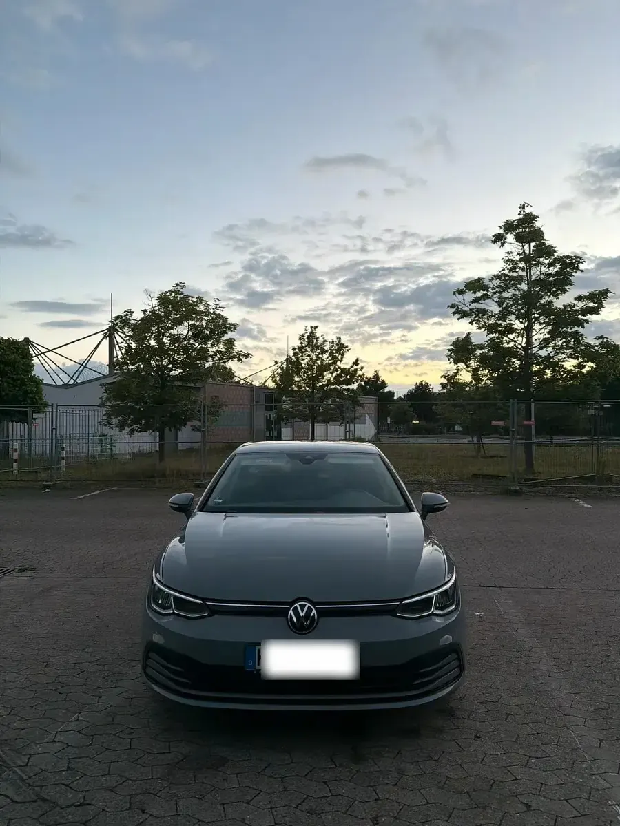Gebraucht VW Golf VII Life 116 PS (85 kW) 2020 Grau Limousine