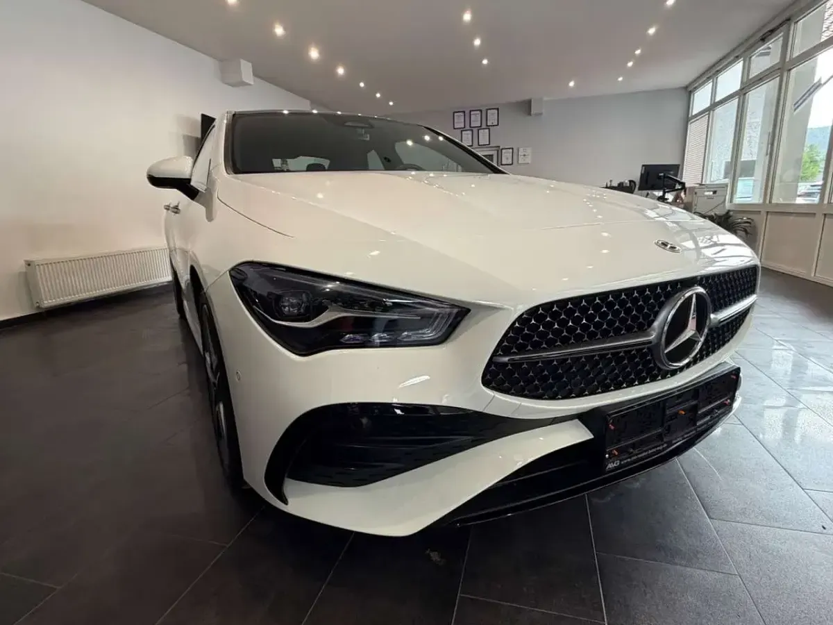 Gebraucht Mercedes CLA200 AMG 163 PS (119 kW) 2025 Polarweiss  unilack Coupé