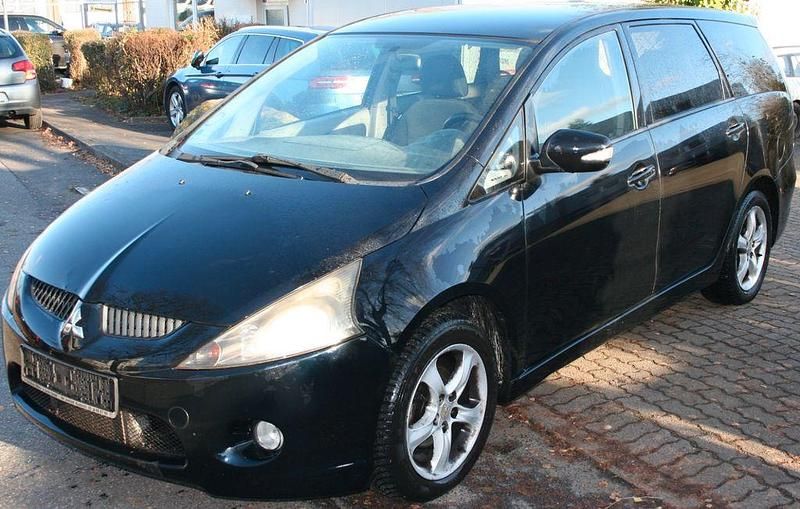 Schwarz Gebraucht 2007 Mitsubishi Grandis Intense Van / Kleinbus | 1.499 € (Fairer Preis) - Bild 1/4
