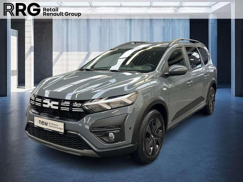 Grau Gebraucht 2024 Dacia Jogger Expression Van / Kleinbus | 18.890 € (Guter Preis) - Bild 1/3