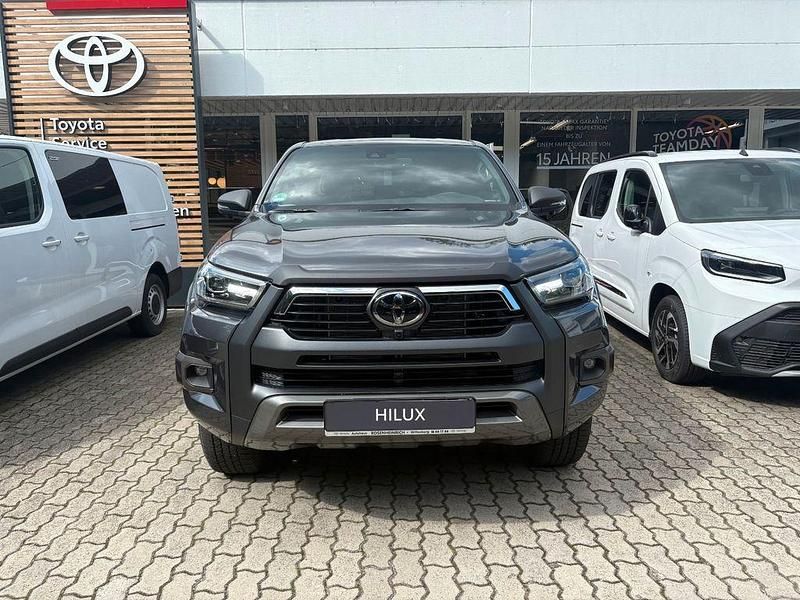 Neu Toyota HiLux 204 PS (150 kW) 2025 Grau Abholung